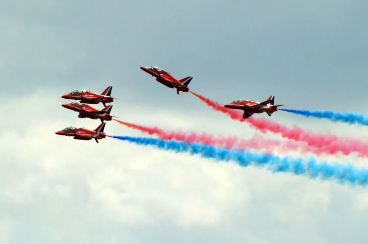 Starting in Odisha, the IAF's Suryakiran air show touches the skies with splendour_AMF NEWS