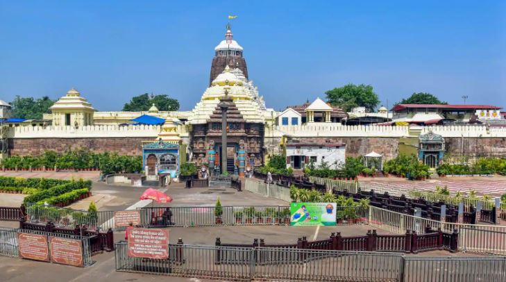 Dispute over the governor of Odisha's recommendation favouring foreigners entering the Puri shrine_AMF NEWS