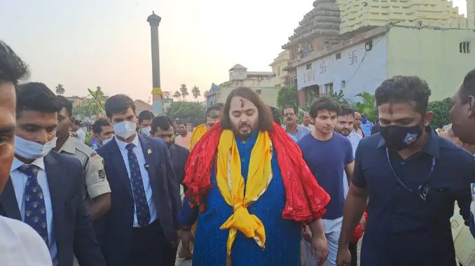 Following his engagement to Radhika Merchant, Anant Ambani visits Puri Srimandir_AMF NEWS