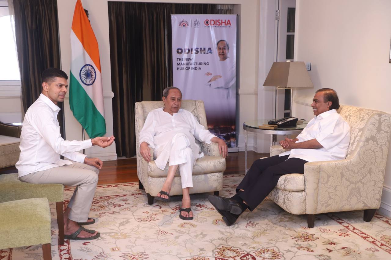 Odisha CM Naveen Patnaik meets with Mukesh Ambani and talks about investment prospects_AMF NEWS