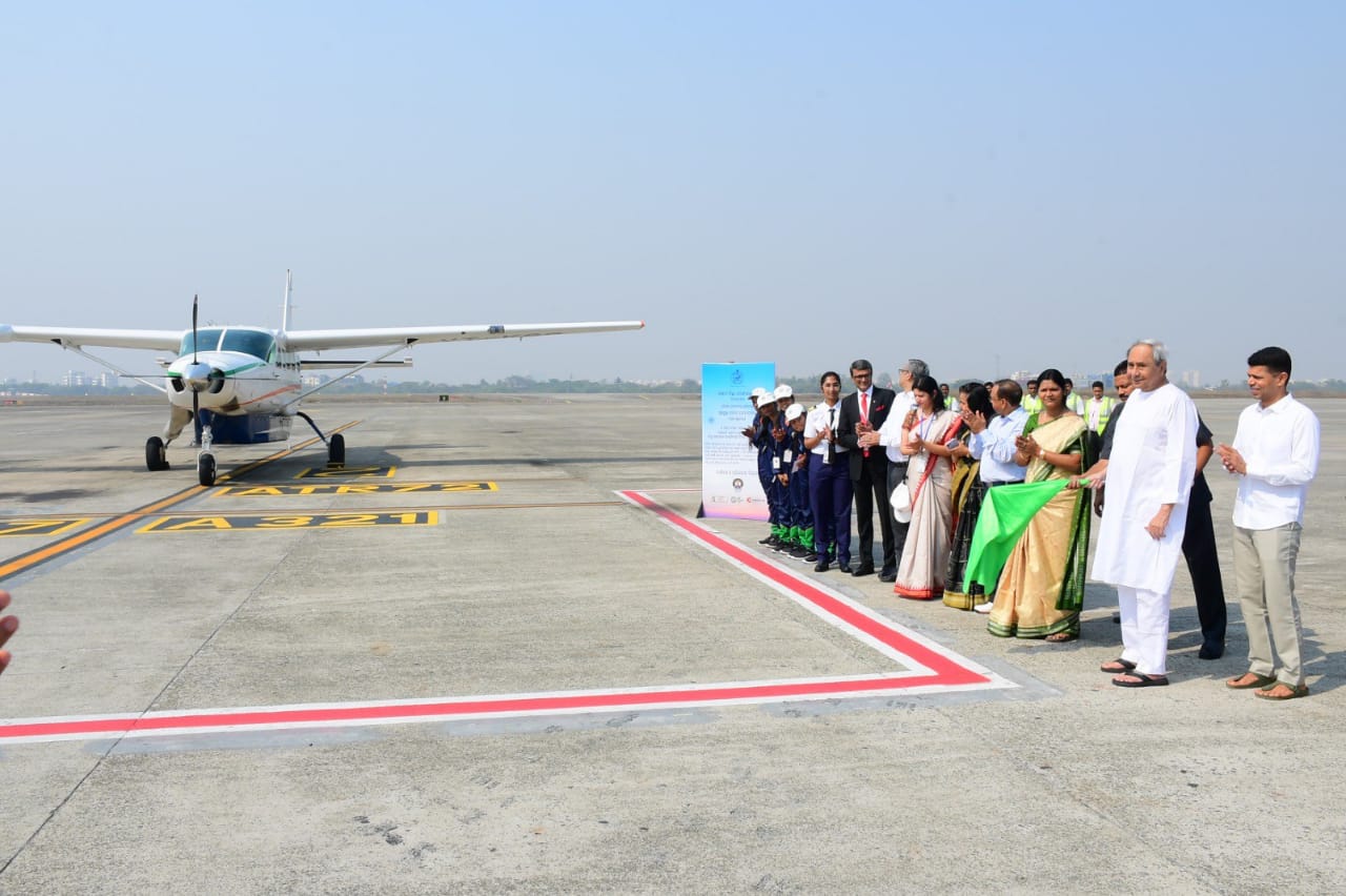 The chief minister of Odisha launches a flight between Bhubaneswar and the Rangeilunda airport_AMF NEWS