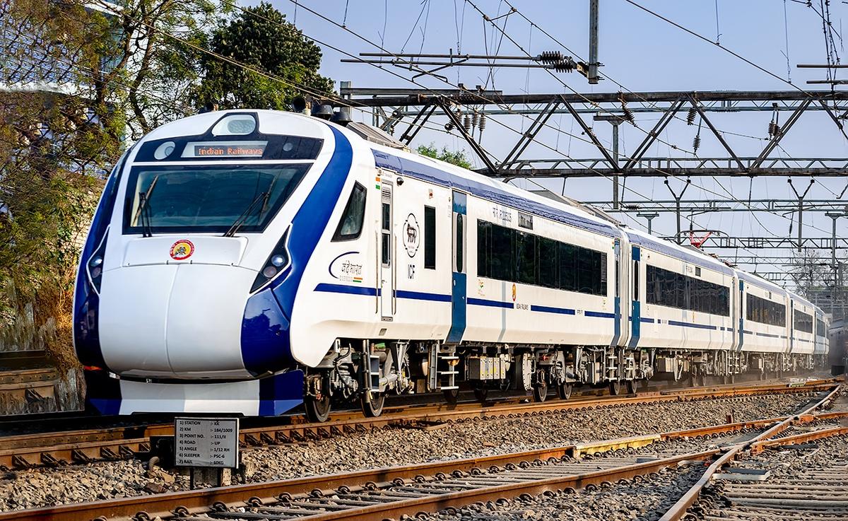 The first Vande Bharat Express in Odisha is anticipated to begin service between Puri and Howrah on May 15_AMF NEWS