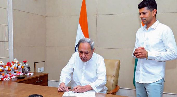 Naveen Patnaik, the chief minister of Odisha, grants Rs 225.53 crore to 36 urban local governments_AMF NEWS