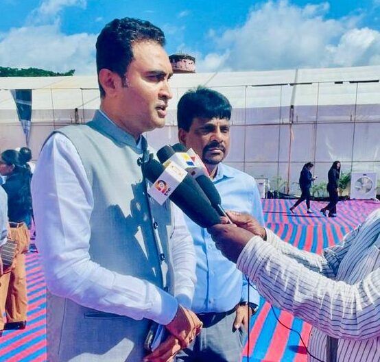 Mr. Chintan Thacker, President of Welspun World, delivering a keynote speech at Resurgent Odisha 2024 at Janata Maidan, Bhubaneswar, on 30th August 2024. To his right is Odisha's reputed Corporate Affairs Specialist, Mr. Partha Patnaik_AMF NEWS