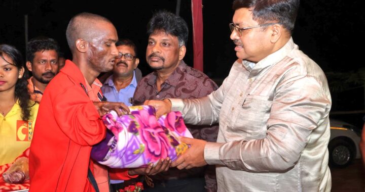 Odisha Minister Prithiviraj Harichandan Celebrates New Year with Homeless and Mentally Ill, Spreads Message of Compassion